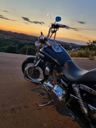 HARLEY-DAVIDSON DYNA SUPER GLIDE CUSTOM HARLEY-DAVIDSON DYNA SUPER GLIDE CUSTOM
